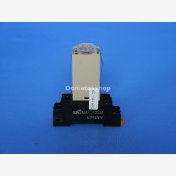 Omron H3Y-2 relay w. timer  PYF14A